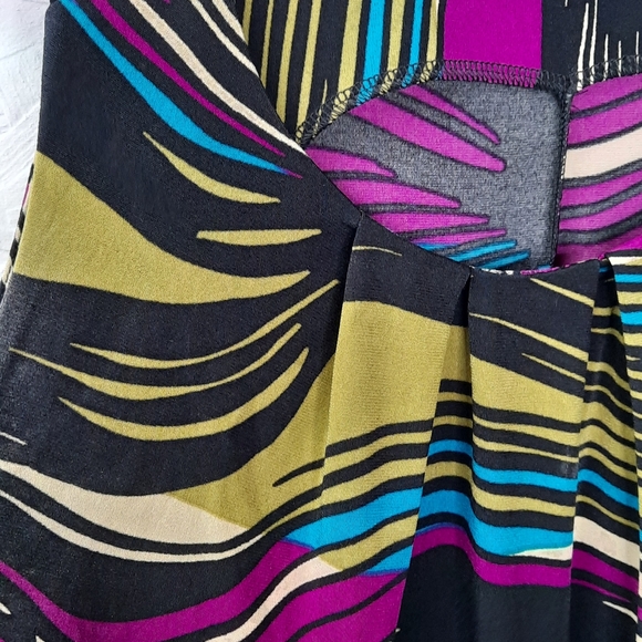 Women's Signature by Robbie Bee Sleeveless Dress - Picture 5 of 6